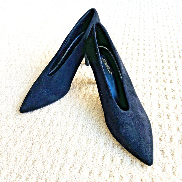 Olivia Miller Penny Black Pointy Toe Pumps Shoes US 7.5M Faux Suede Vintage Look - Picture 2 of 10